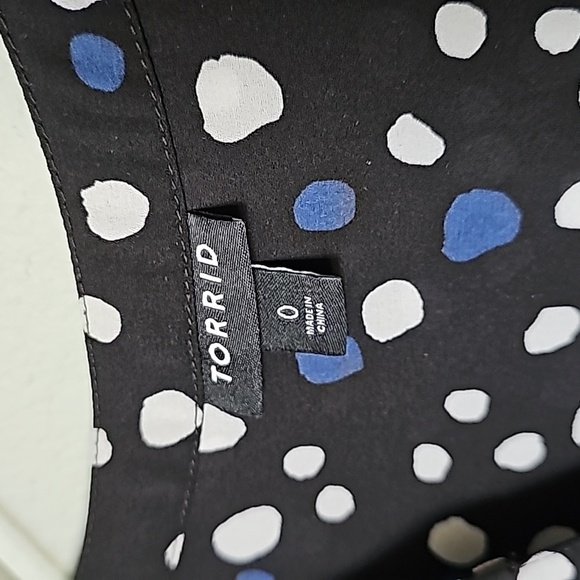 Torrid Office zip front dolman polka dota blouse size 0X - Picture 4 of 8